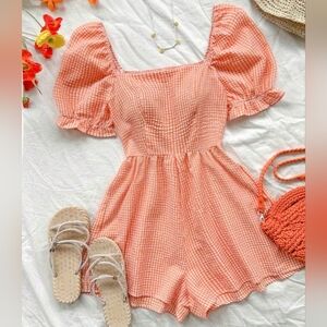 Orange And White Gingham Puff Sleeve Romper Size Women's Medium